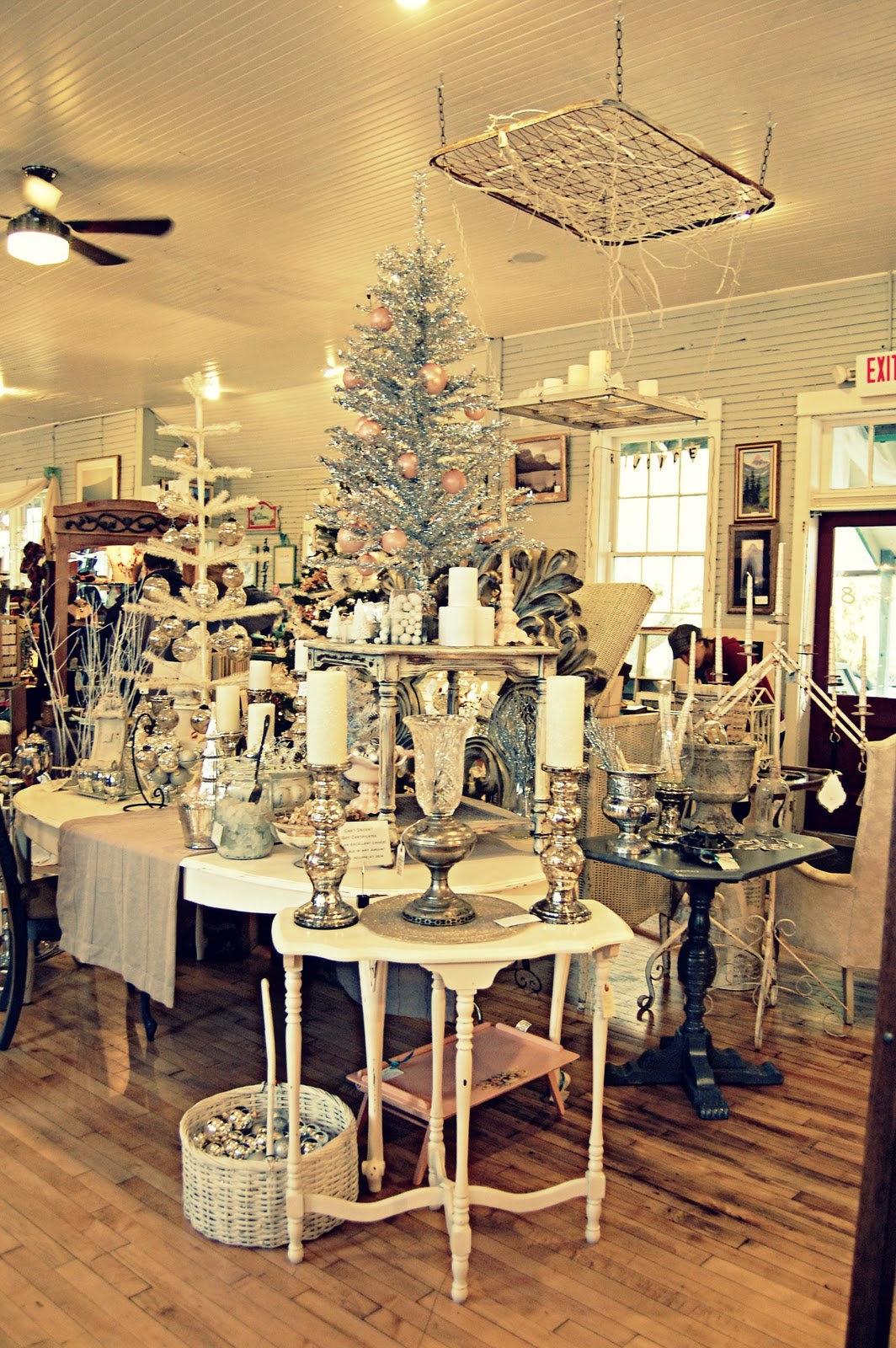 Twig: Station 8 Antiques Christmas Open House!