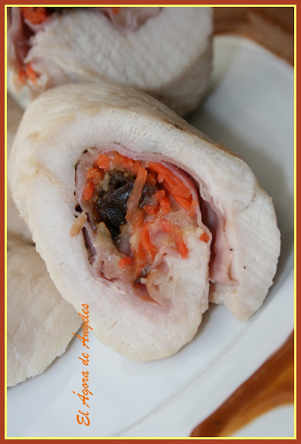 ROLLO DE PAVO AL VAPOR CON SALSA AGRIDULCE 