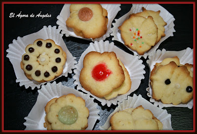  GALLETAS DE MANTEQUILLA CON PISTOLA 