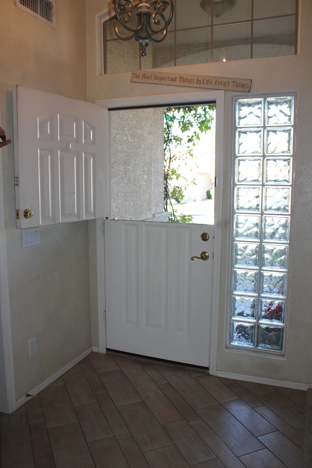 gardenview cottage: How to Make a Dutch Door
