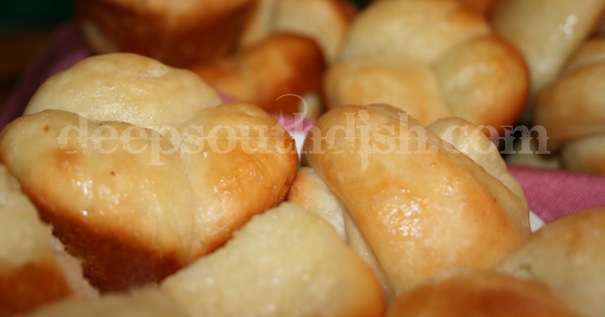 Old Fashioned Yeast Dinner Rolls Recipe - Makyla Creates