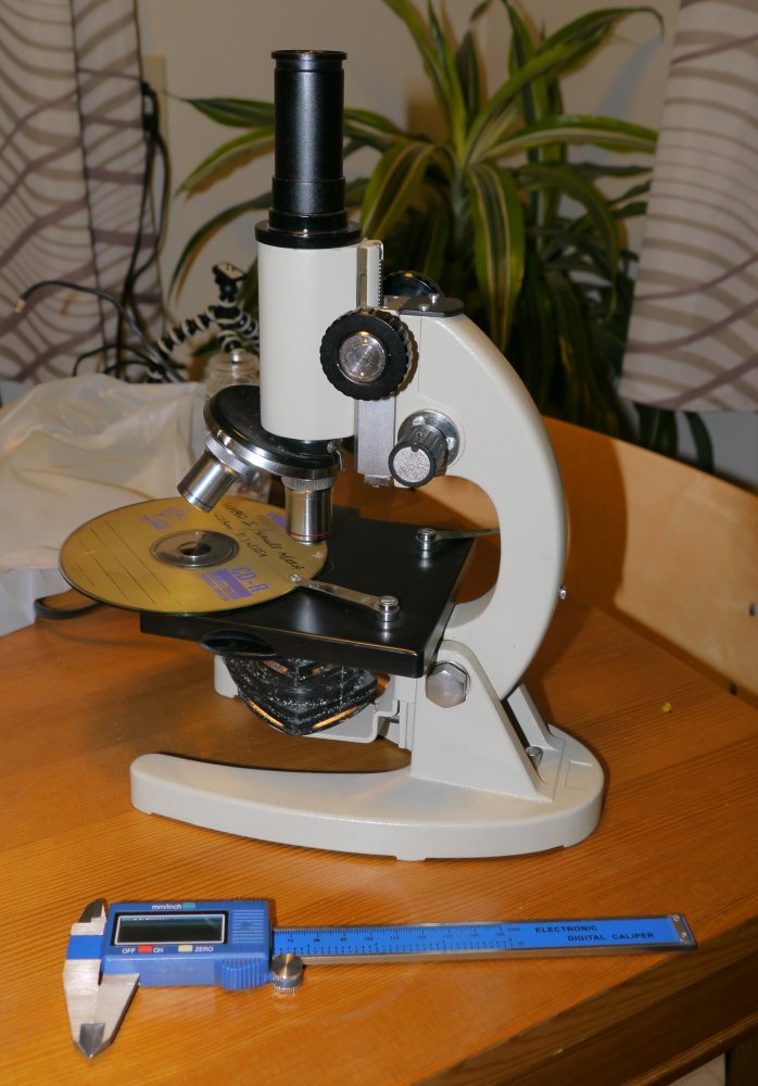 Ben Krasnow Looking closely at CDs