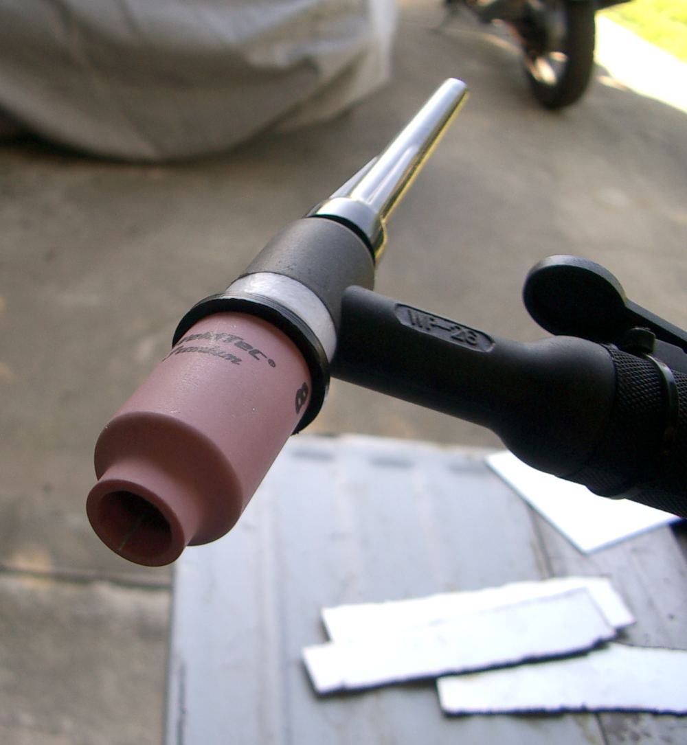 [welding+torch+setup1.jpg]