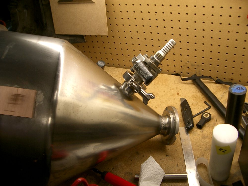 [valve+with+barb+on+tank.jpg]