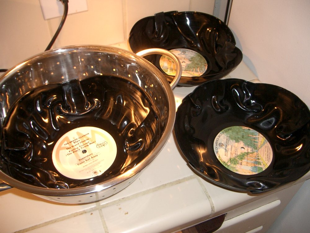 [making+vinyl+record+bowls.jpg]
