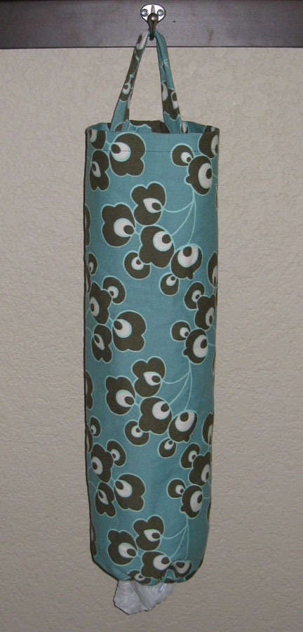 Made By Cola: Plastic Bag Holder