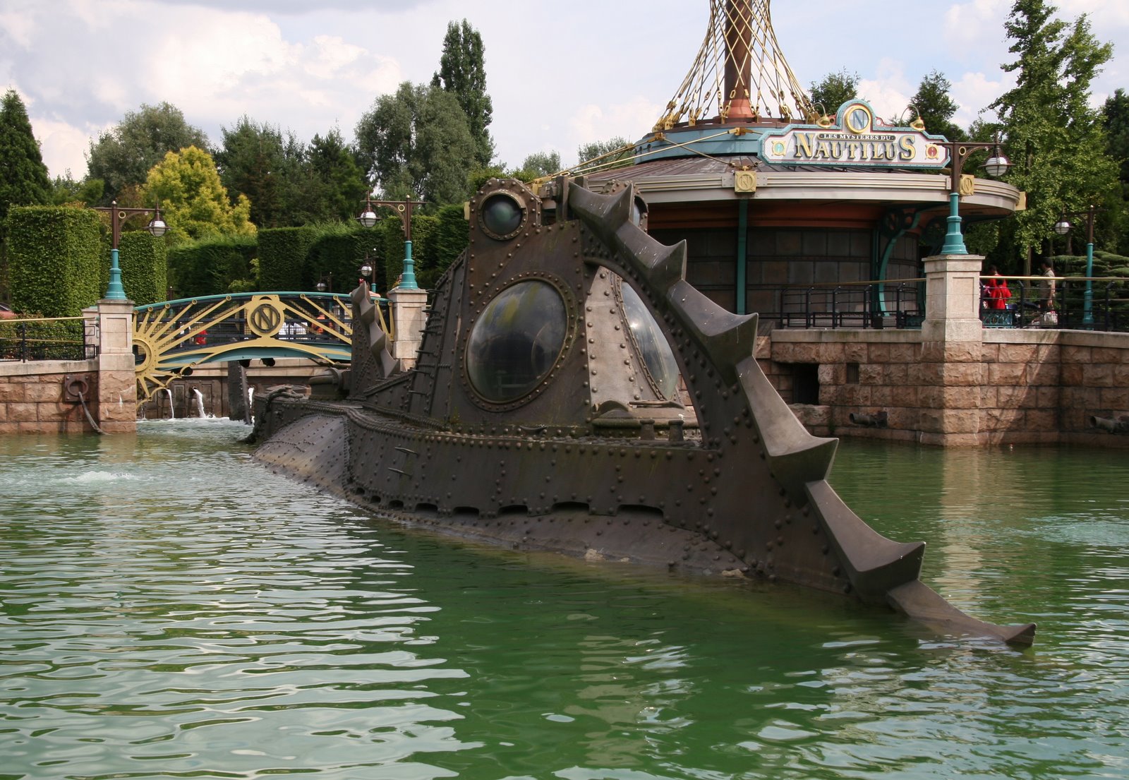 [nautilus+entry.jpg]