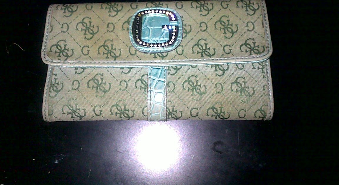 Wali$$tore$ (PreLoved): Authentic Guess Green Wallet (Sold)