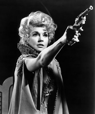 Donna Douglas, NOT Elly May Clampett.