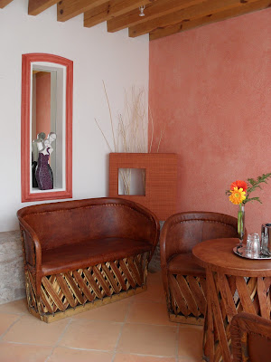 Decoraciones Finas de Interiores y Exteriores: Muro en acabado deslvado