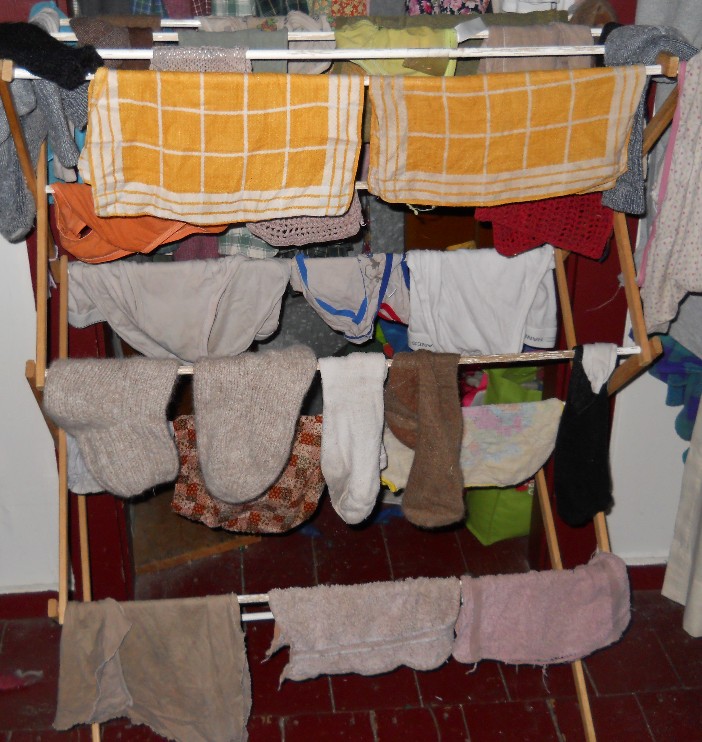 Style exposed: organizing and caring for style Natural Earth Farm: Hanging Laundry Inside