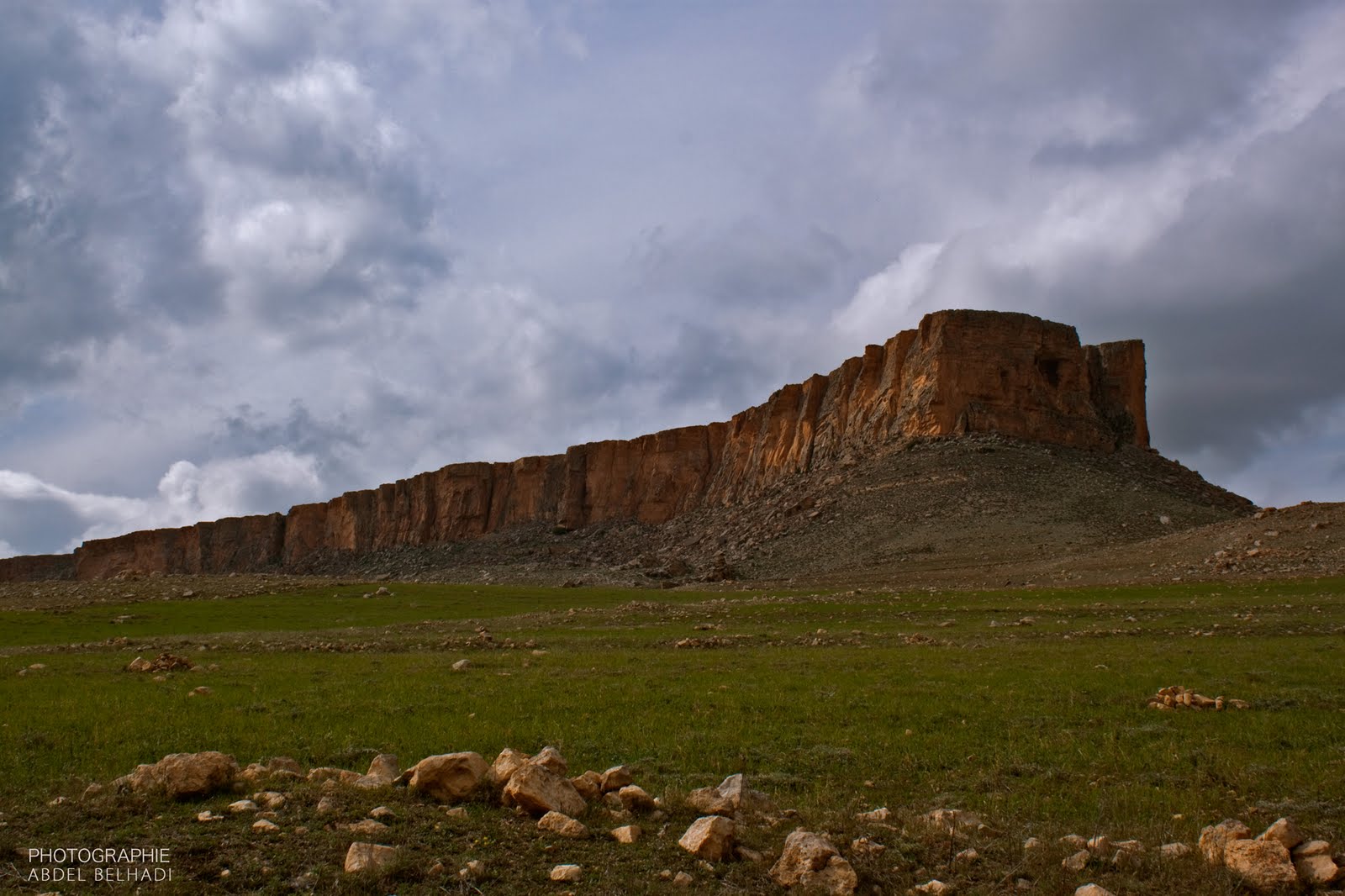 Abdel BELHADI LA TABLE DE JUGURTHA