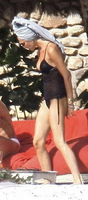 victoria beckham beach