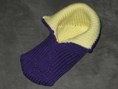 Ugly Knit Slippers - Free Web Generated Knitting Patterns from The