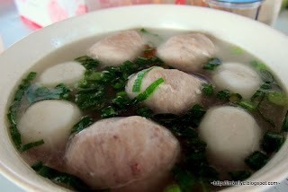 Kelly C: Yip Kee Roadside Chicken Rice Stall @ Kepong