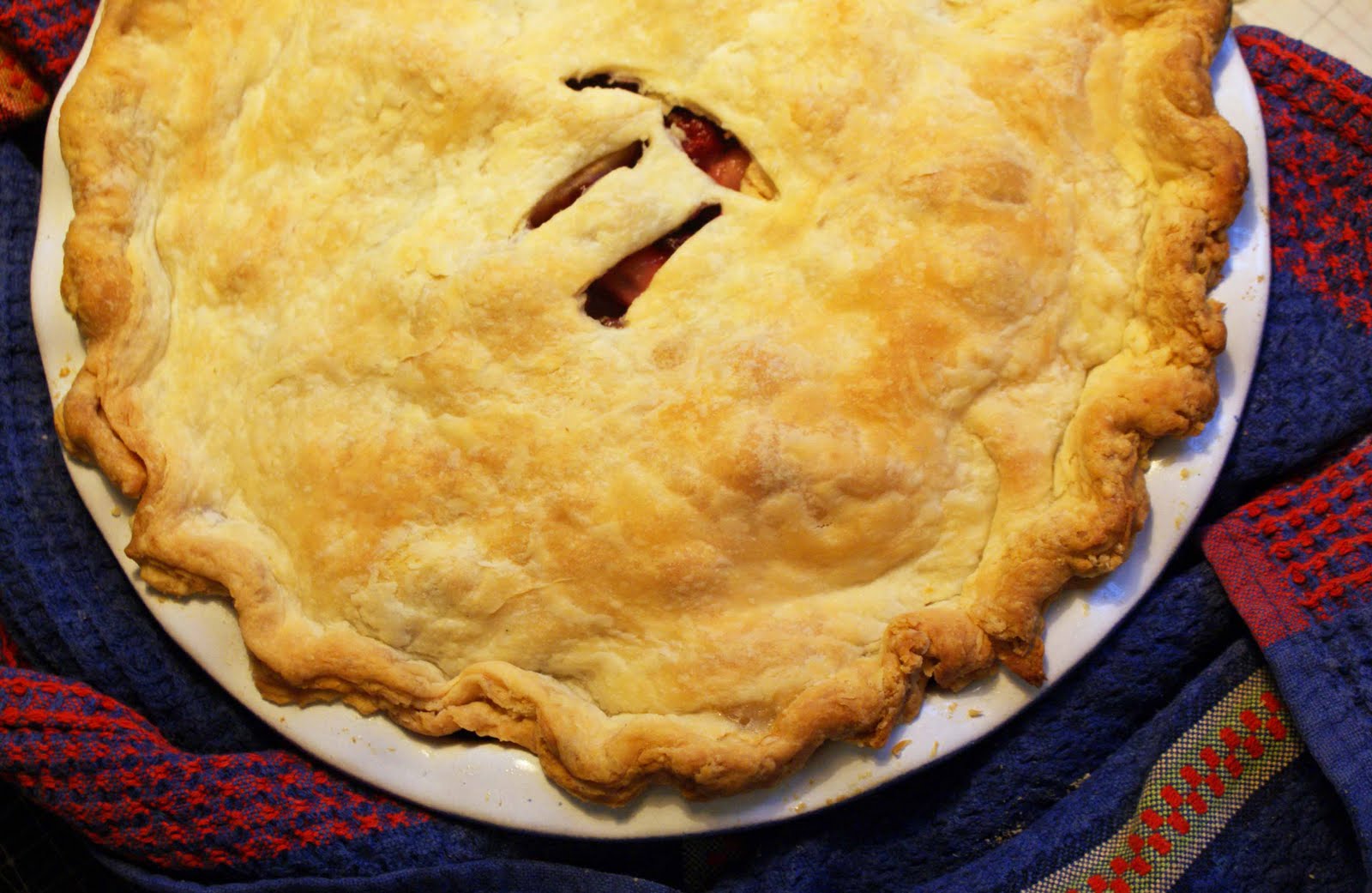 Apple Raspberry Pie - Dinner With Julie