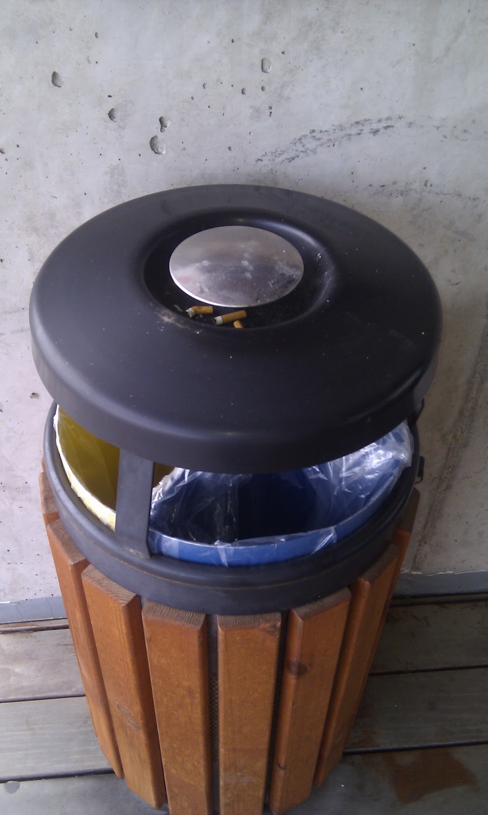 Diseño de Interfaces Humanas 2010/2011: Roberto Torres: Papelera de