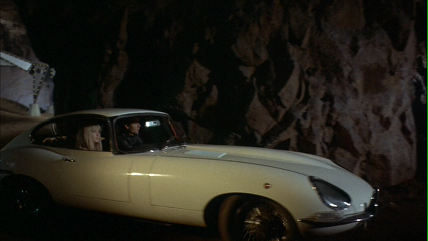 [Diabolik_Jaguar_lair2.png]