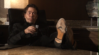Leverage_Nate_drunk_Timothy_Hutton.png