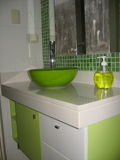 DISEÑO Y DECORACION: BAÑOS CON TABLEROS DIVERSOS / Cuarzo, Granito , Mármol