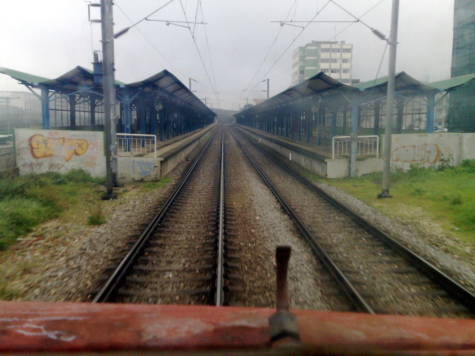 [Estação+da+Portela.jpg]