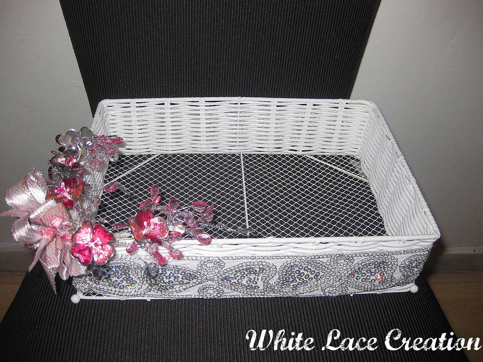 White Lace Creation Wedding Trays