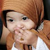 Foto Bayi Perempuan Pakai Jilbab