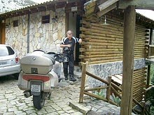 VIAJANDO E FAZENDO AMIGOS SOBRE DUAS RODAS