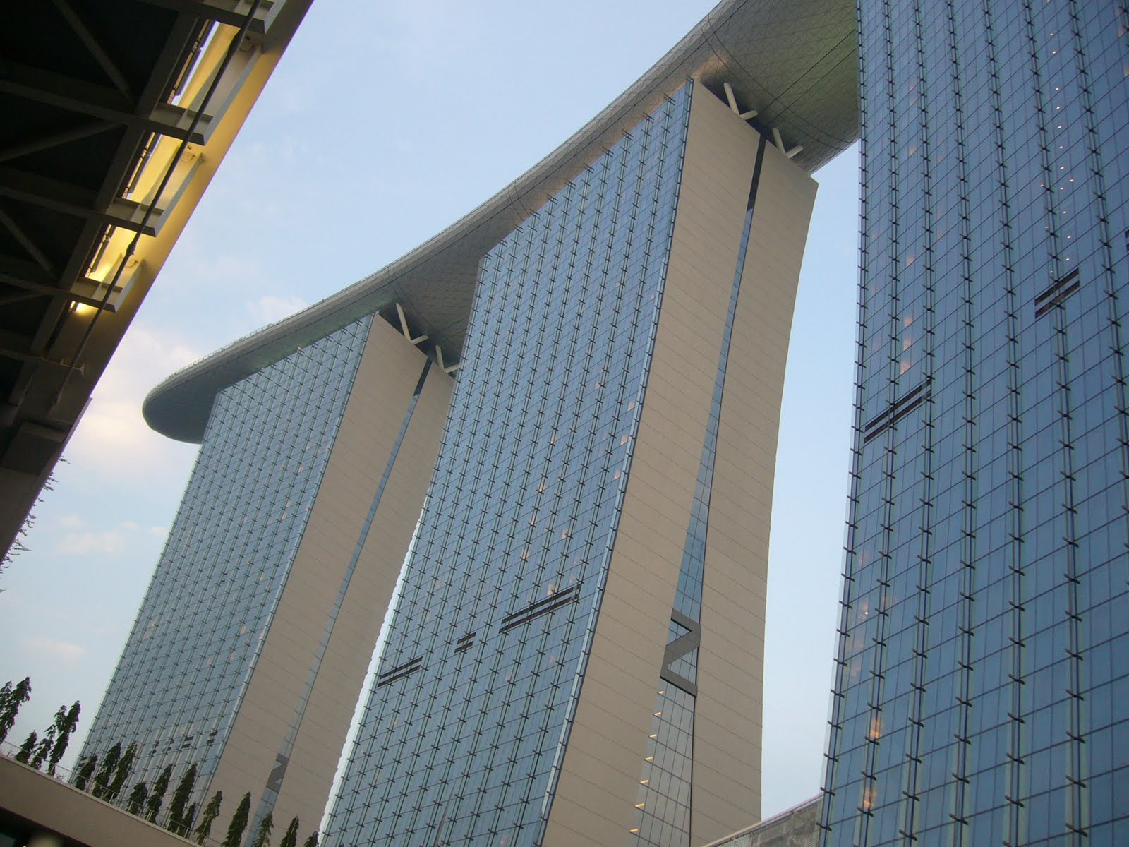 sudeste de asia, 2010 to Singapore