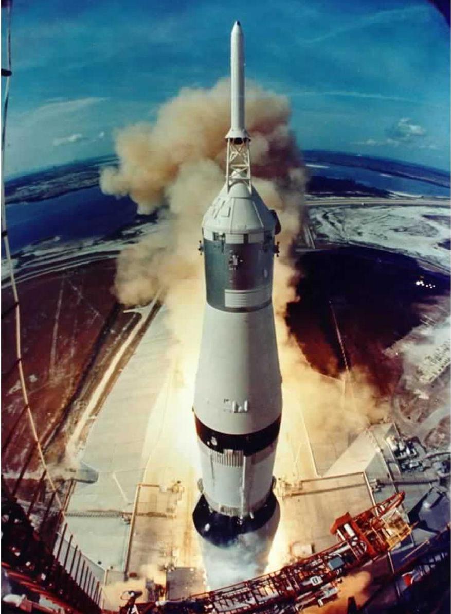 [Apollo_11_liftoff_from_launch_tower_camera.jpg]