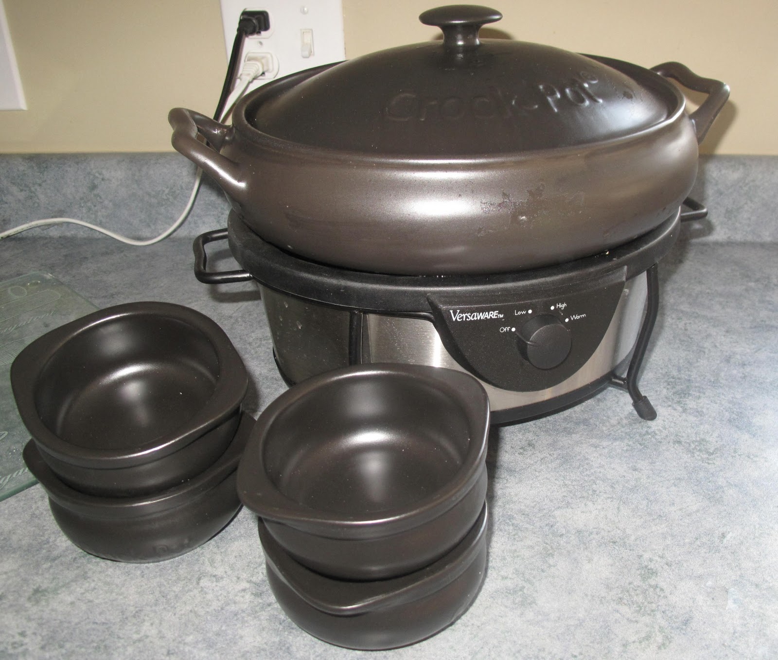 BLOG SALE versaware crockpot 40.00 OBO