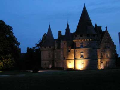 [chateau+nuit.jpg]