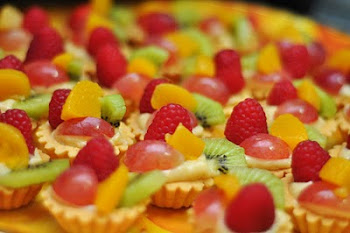 FRESH FRUITS TART (RM40 FOR 25PCS)