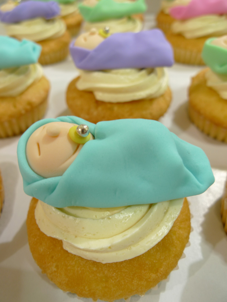KRAZE KITCH BAKESHOP: CLEO's Baby Cupcakes