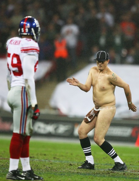 [Offbeat+Pictures+Week+2007+October+30+IHllx-Sktccl.jpg]