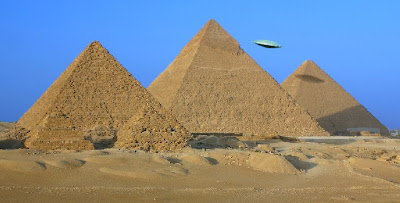 Flying Saucer Over The Pyramids