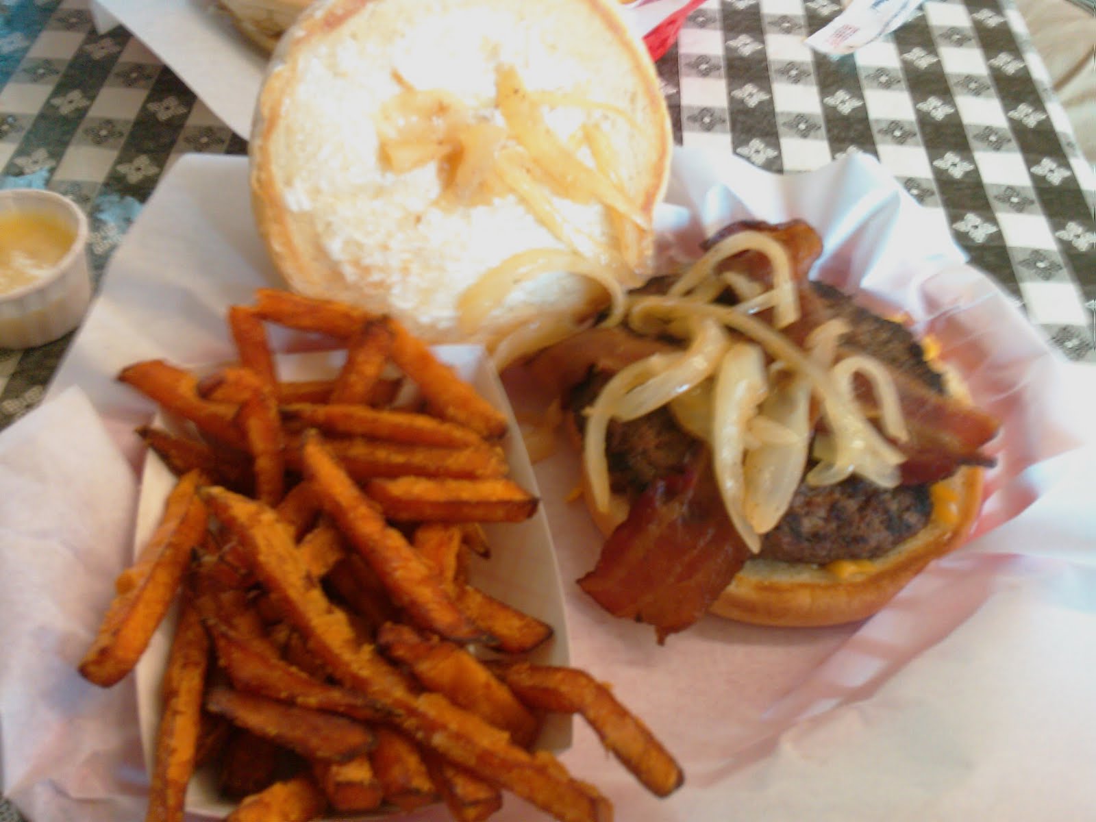 The Quest for the Ultimate Burger Del's Charcoal Burgers July 22, 2010