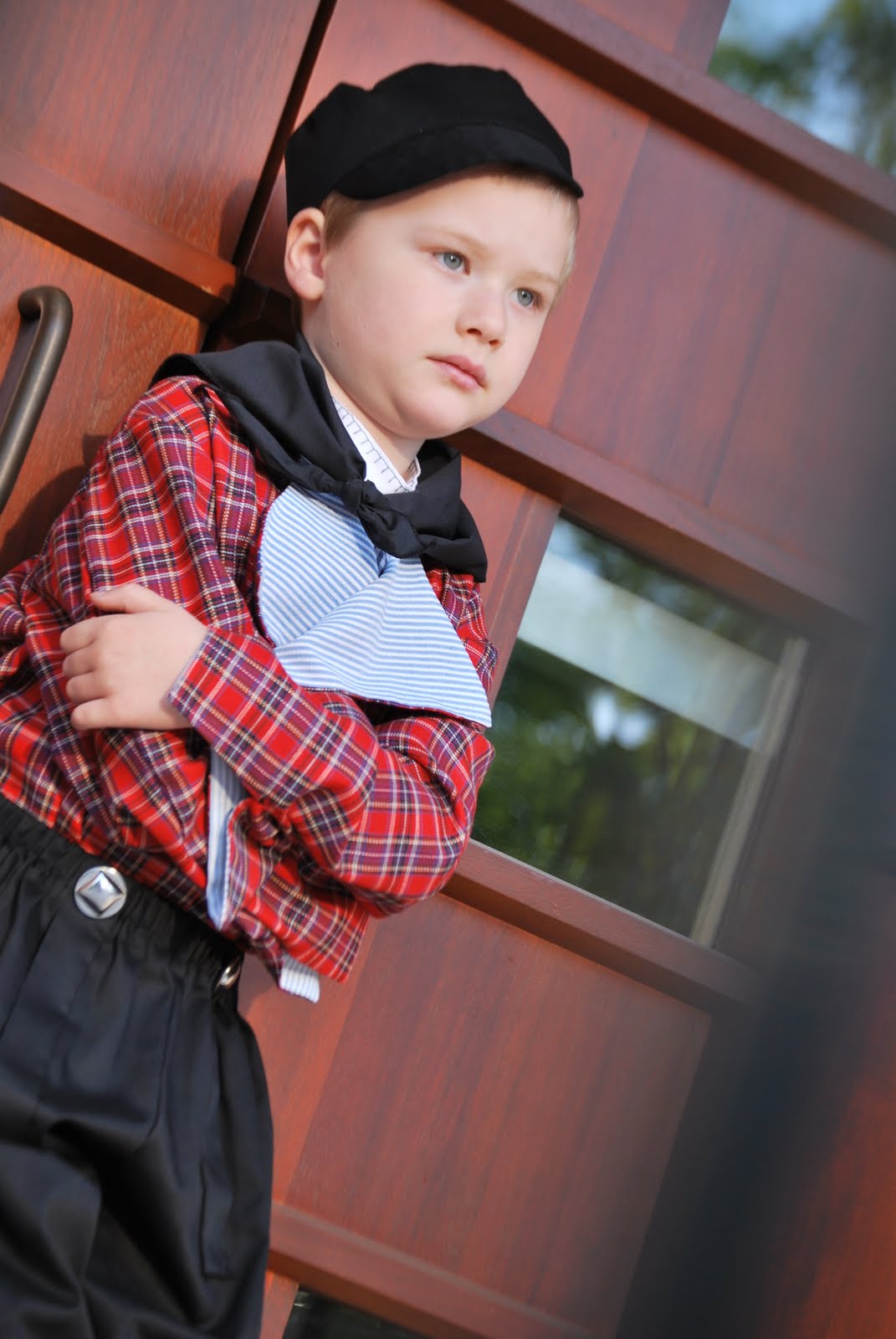 Fits 'N' Giggles Photography: Cute Little Dutch Boy!