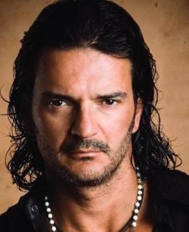 [ricardo_arjona.jpg]