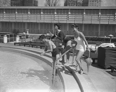 Uptown Chicago History: Edgewater Beach Hotel Pool, Chicago, 1961