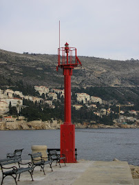 Feu de l'ancien port de Dubrovnik (Croatie)