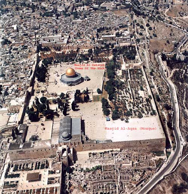 AlaqsaOben2a.jpg