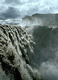 [200px-Iceland_Dettifoss_1972-4.jpg]