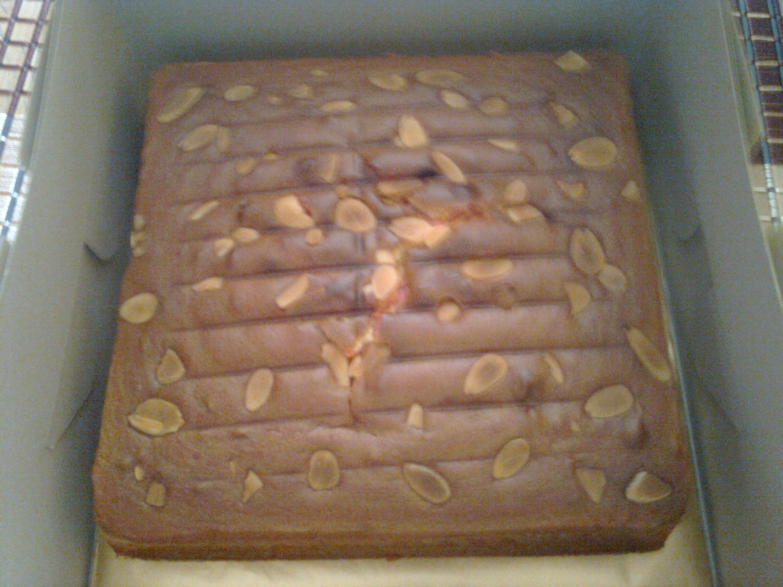 FEINAZCAKESHOUSE Kek Choc Moist & Kek Zebra