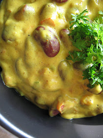 Spicy Kidney Beans with Tomato and Yogurt Sauce