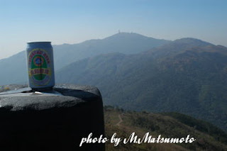 草山（Grassy Hill）より大帽山（Tai Mo Shan）