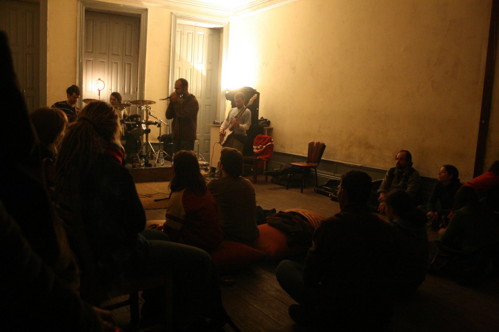 [trashbaile_29dez'07.JPG]