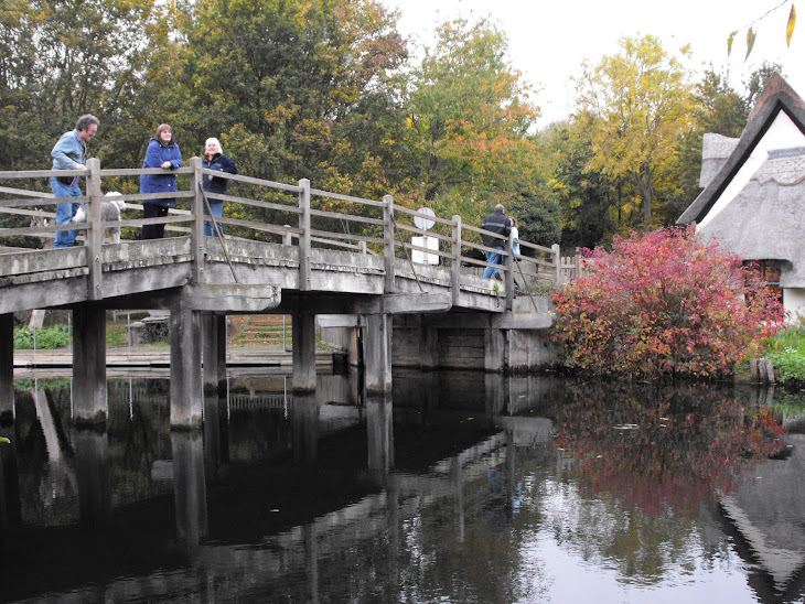 Flatford Bridge in Autumn 2009