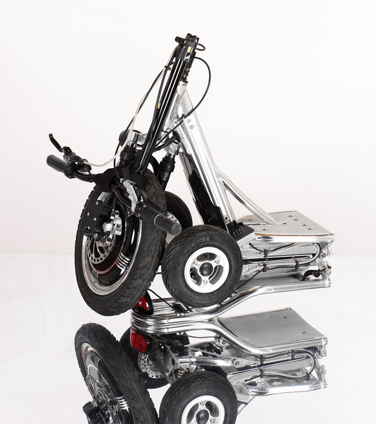 Tilting Vehicles Blog Lyric / BikeBoard Electric Scooter