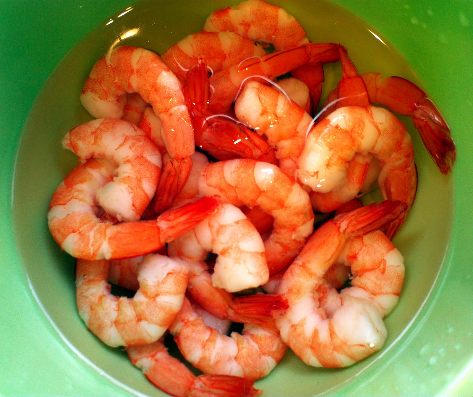 салат с креветками и маслинами. королевские креветки с пивом. креветки мелкие вареные. креветки по сицилийски. креветки отварные натуральные.